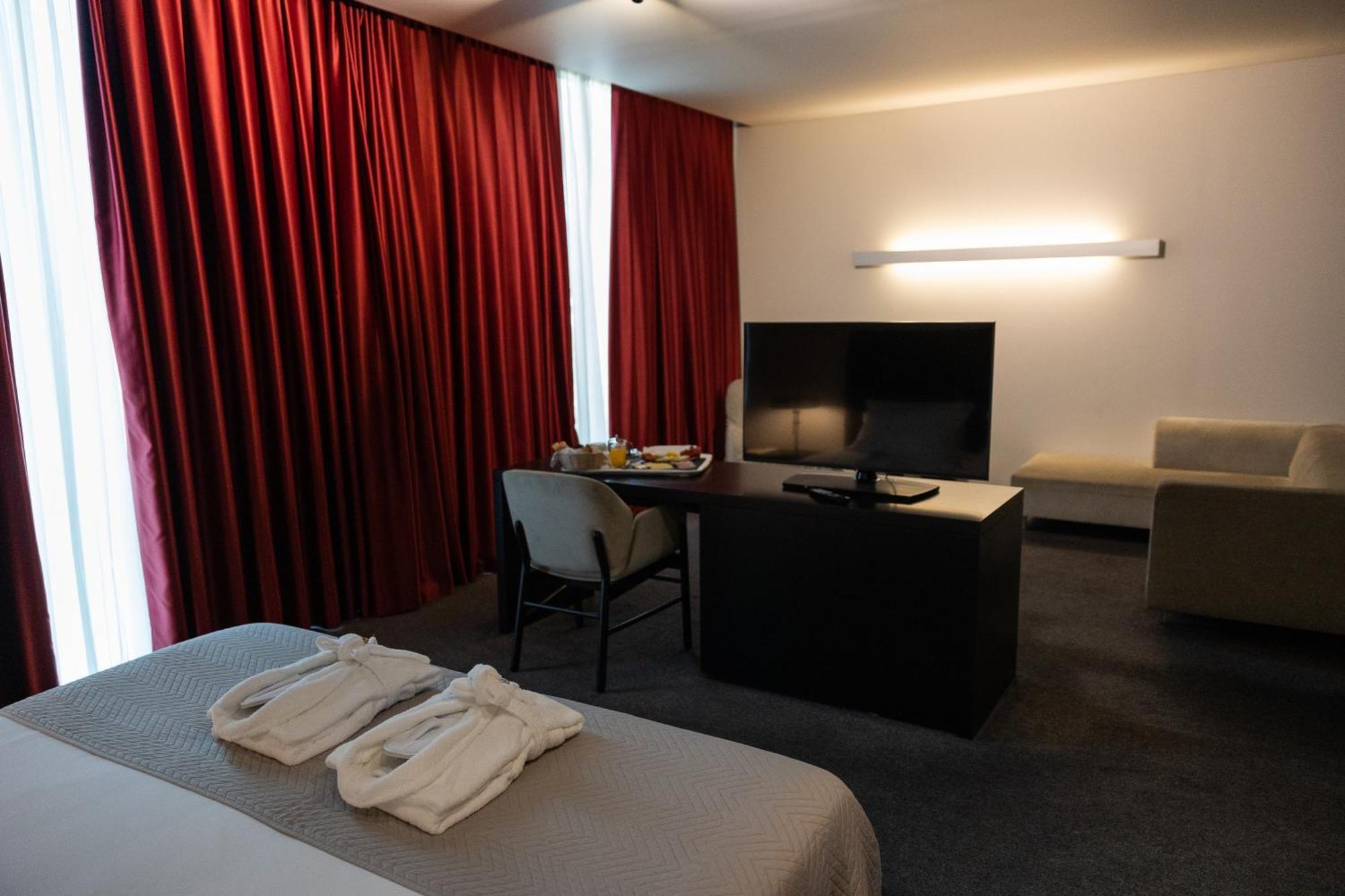 Axis Viana Business & Spa Hotel Viana do Castelo Esterno foto
